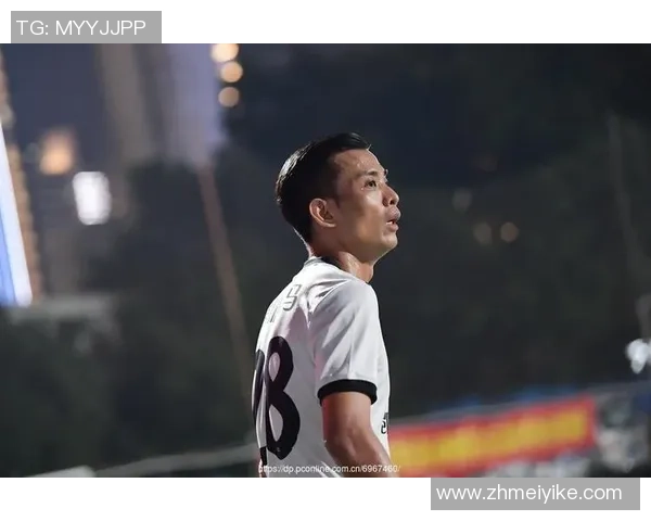 夜店偶遇足球明星的精彩瞬间引发热议网友纷纷围观分享视频回顾